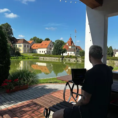 Gasthof U Hastrmana Varvazov